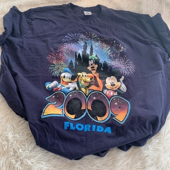 Disney VINTAGE UNISEX TEE - Picture 9 of 10